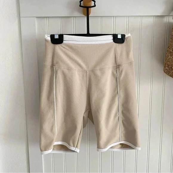 Wilo the Label Women’s Ribbed Sports Bra and Swift Short Clay Set Small - Picture 10 of 12